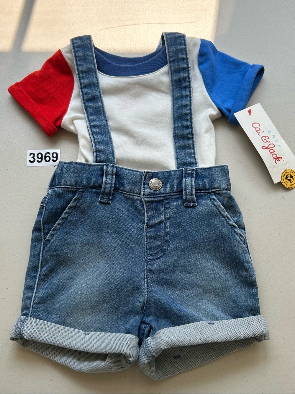 Cat & Jack 2-Piece Denim Overall Shorts & Colorblock T-Shirt Set 0-3 Months